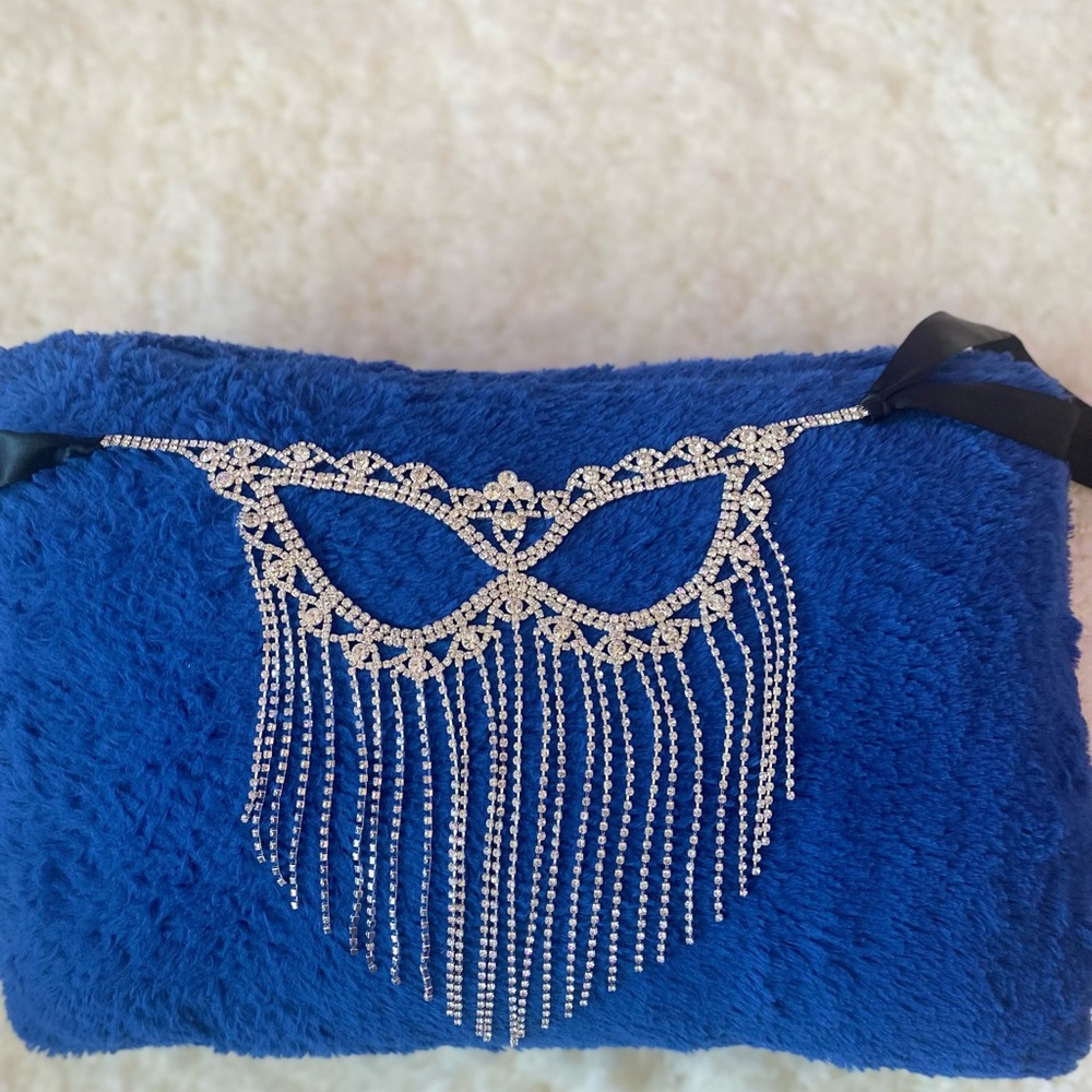 Elegant Silver Fringe Mask Necklace